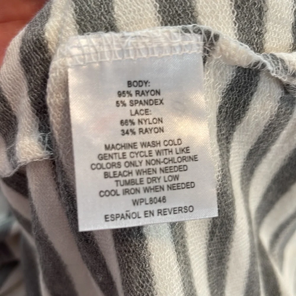 NWT Maison Jules Women’s Knit Shirt w/Bottom Lace & 3/4 Sleeve Size Large - Picture 10 of 10